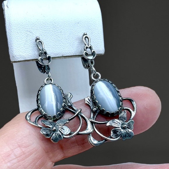 🌺Vintage Czech Sterling & Blue Glass Earrings - Picture 9 of 12